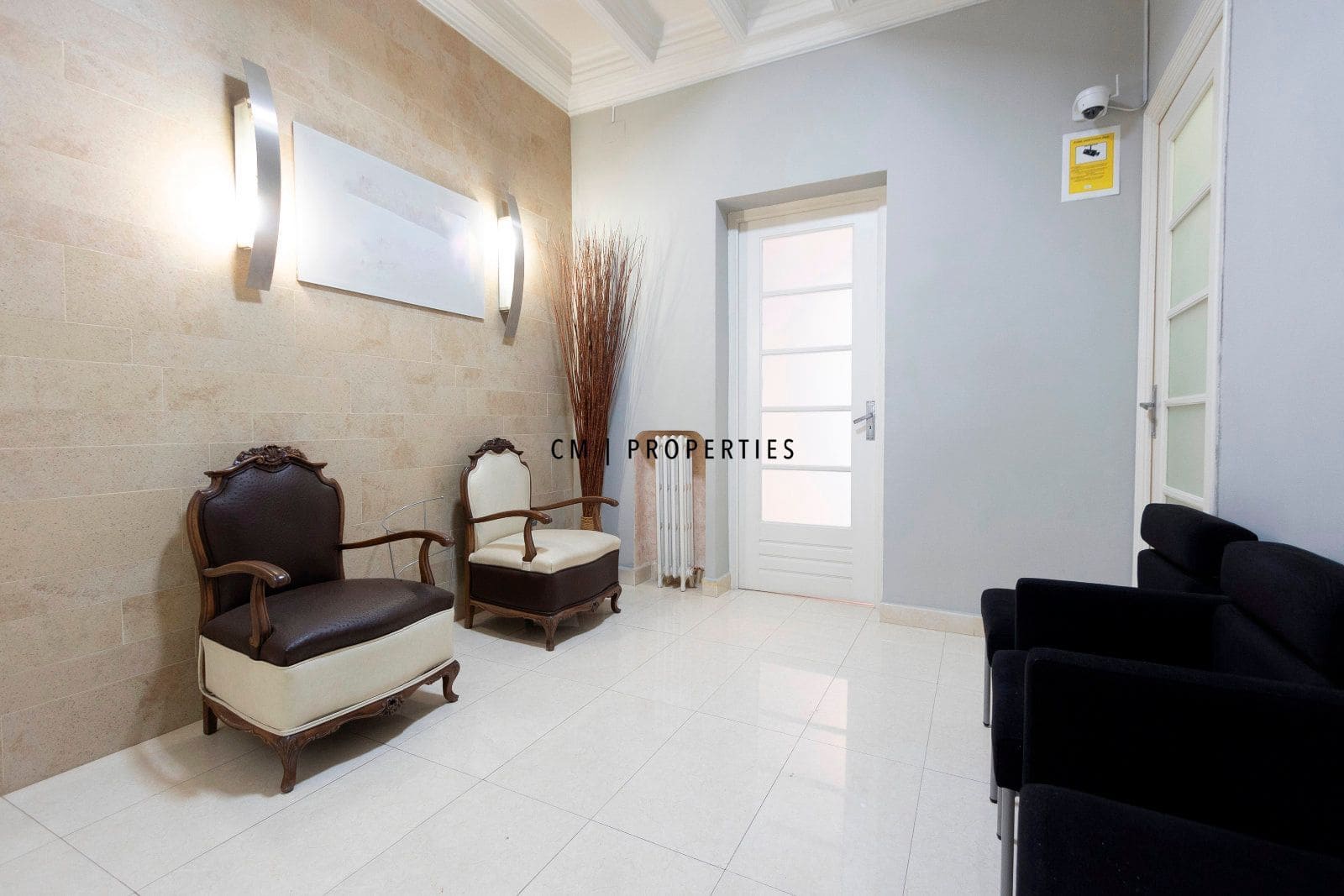 Office for rent in Valencia city - € 2,200 (Ref: 9559486)