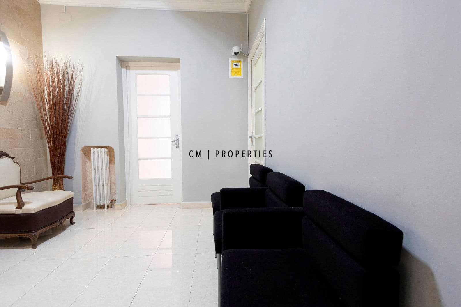 Office for rent in Valencia city - € 2,200 (Ref: 9559486)