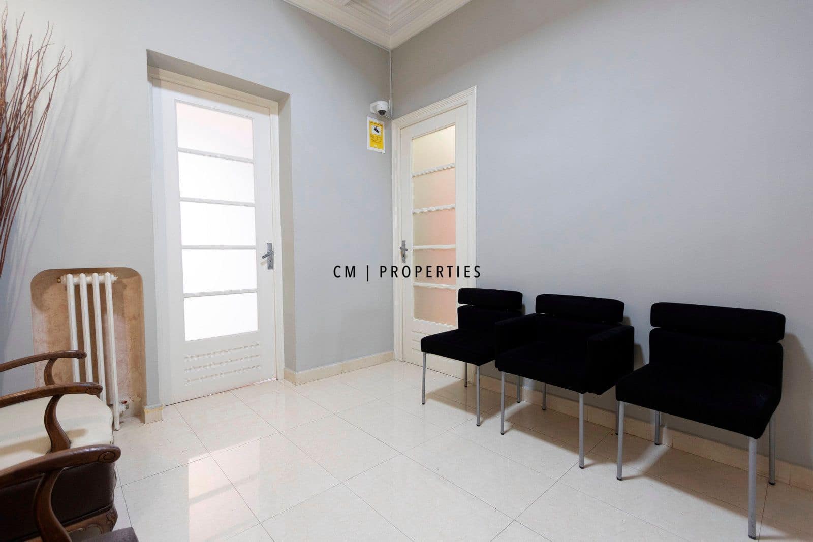 Office for rent in Valencia city - € 2,200 (Ref: 9559486)