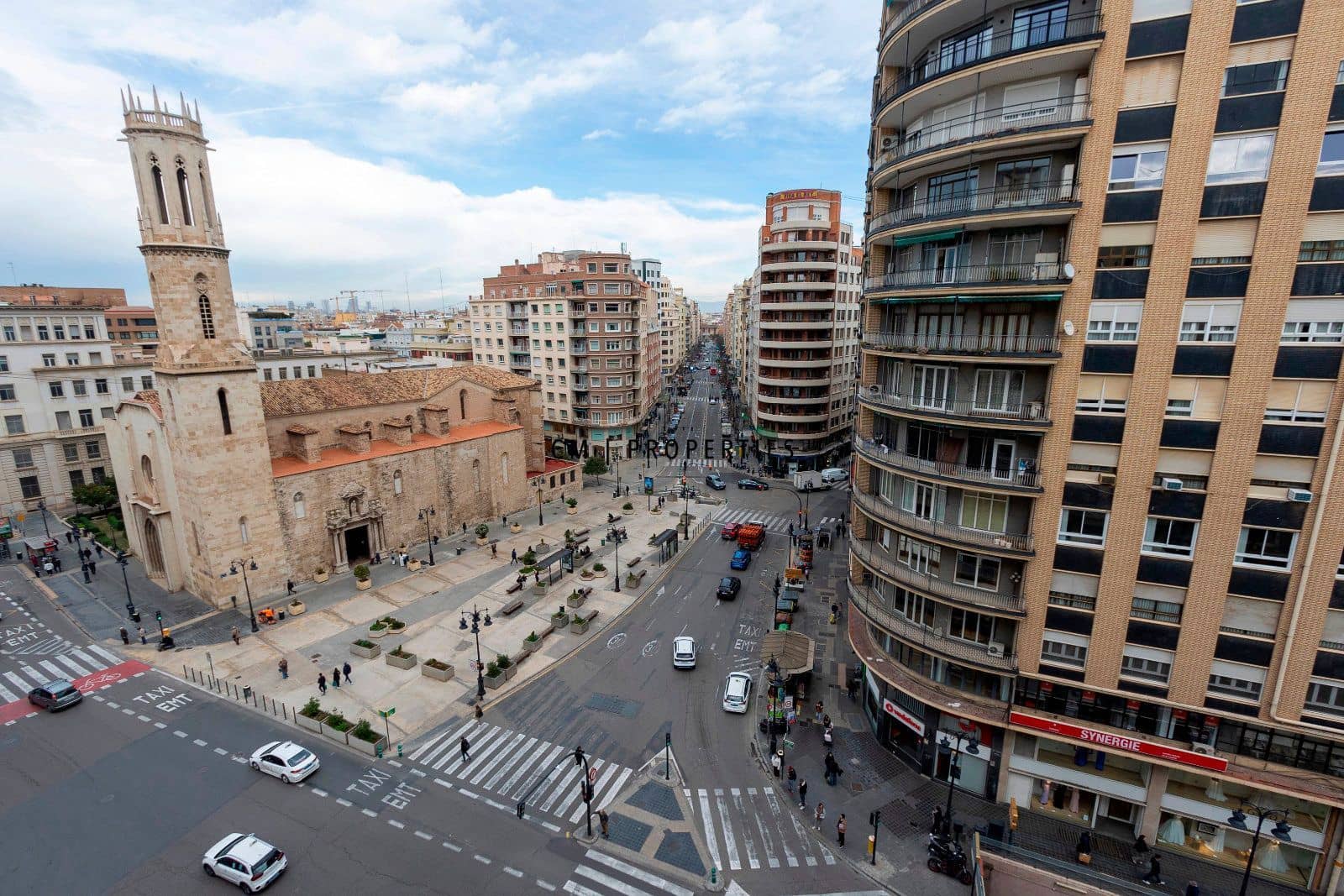 Office for rent in Valencia city - € 2,200 (Ref: 9559486)