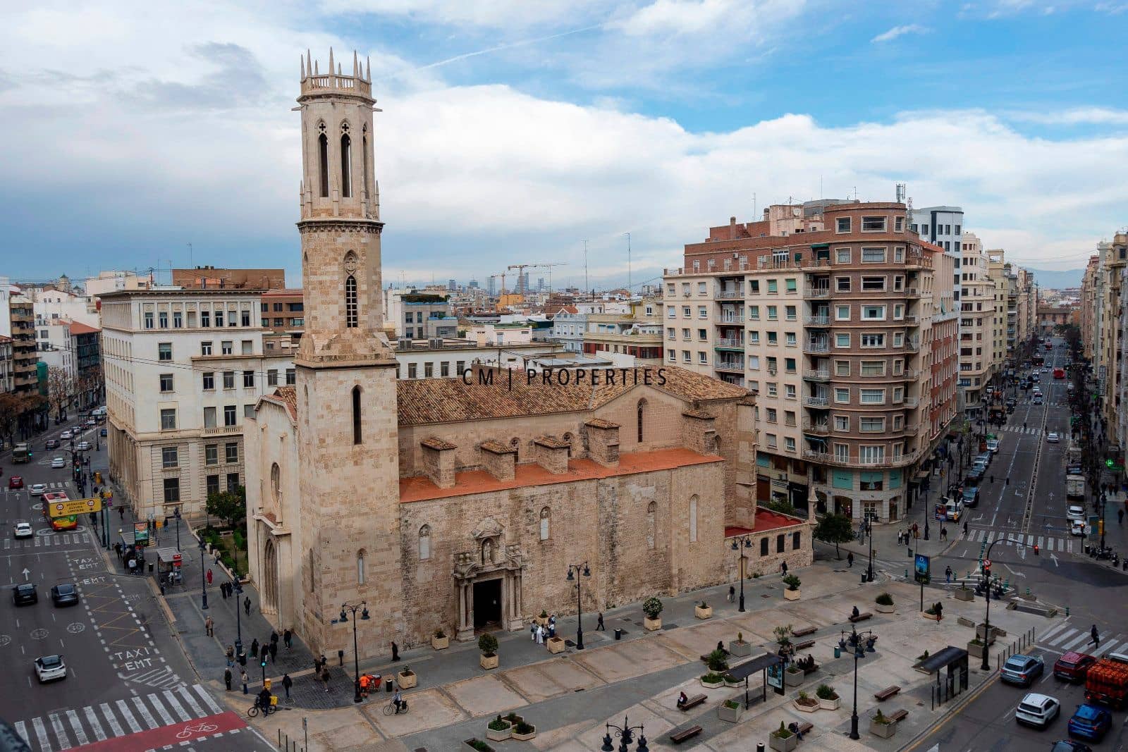 Office for rent in Valencia city - € 2,200 (Ref: 9559486)