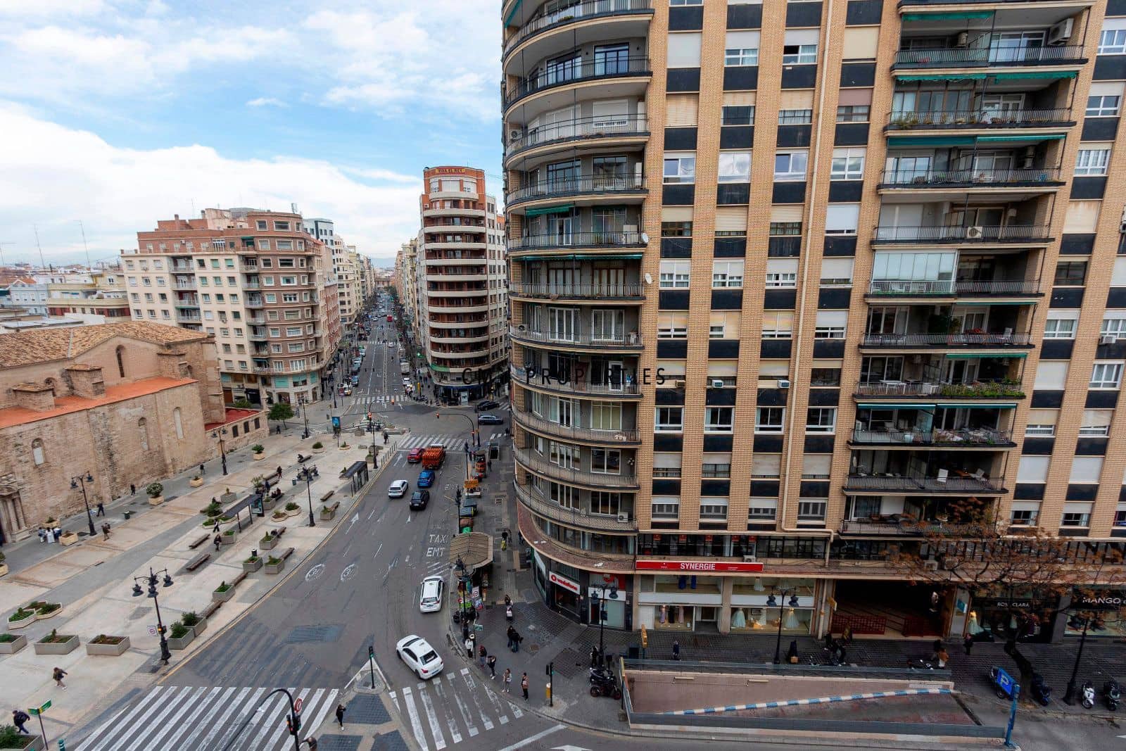 Office for rent in Valencia city - € 2,200 (Ref: 9559486)