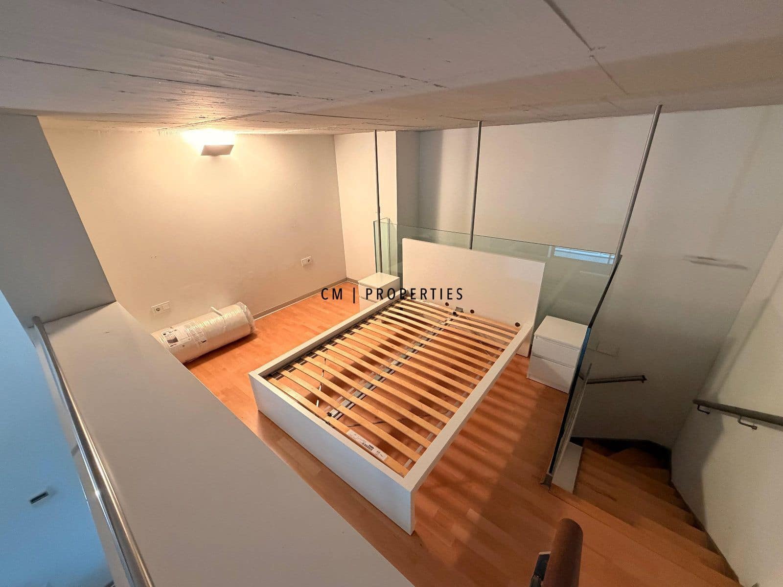Penthouse de 1 chambre à louer à Valence ville avec piscine garage - 1 400 € (Ref: 9559487)