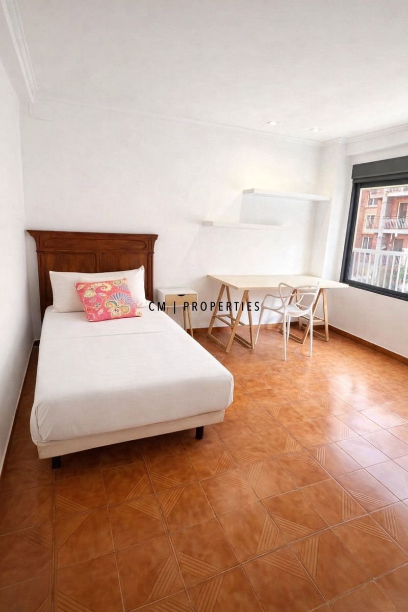 4 soveværelse Lejlighed til leje i Valencia by - € 1.700 (Ref: 9562578)