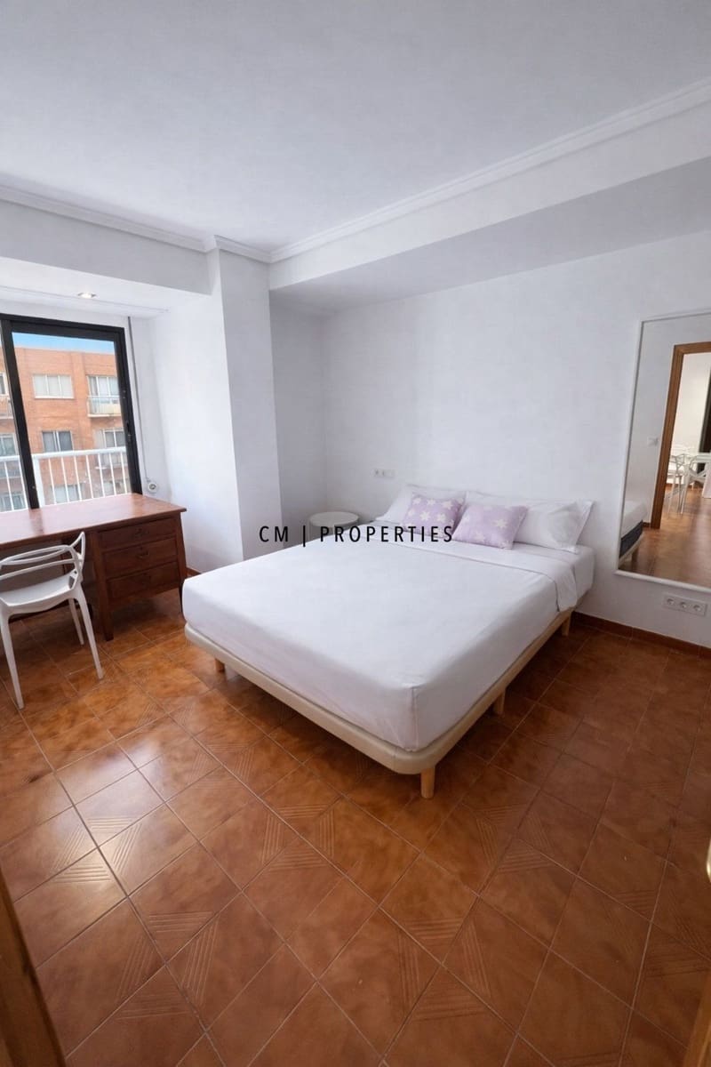 4 soveværelse Lejlighed til leje i Valencia by - € 1.700 (Ref: 9562578)