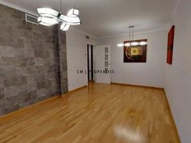 3 soveværelse Lejlighed til leje i Benicalap, Valencia by med swimmingpool garage - € 1.350 (Ref: 9562579)