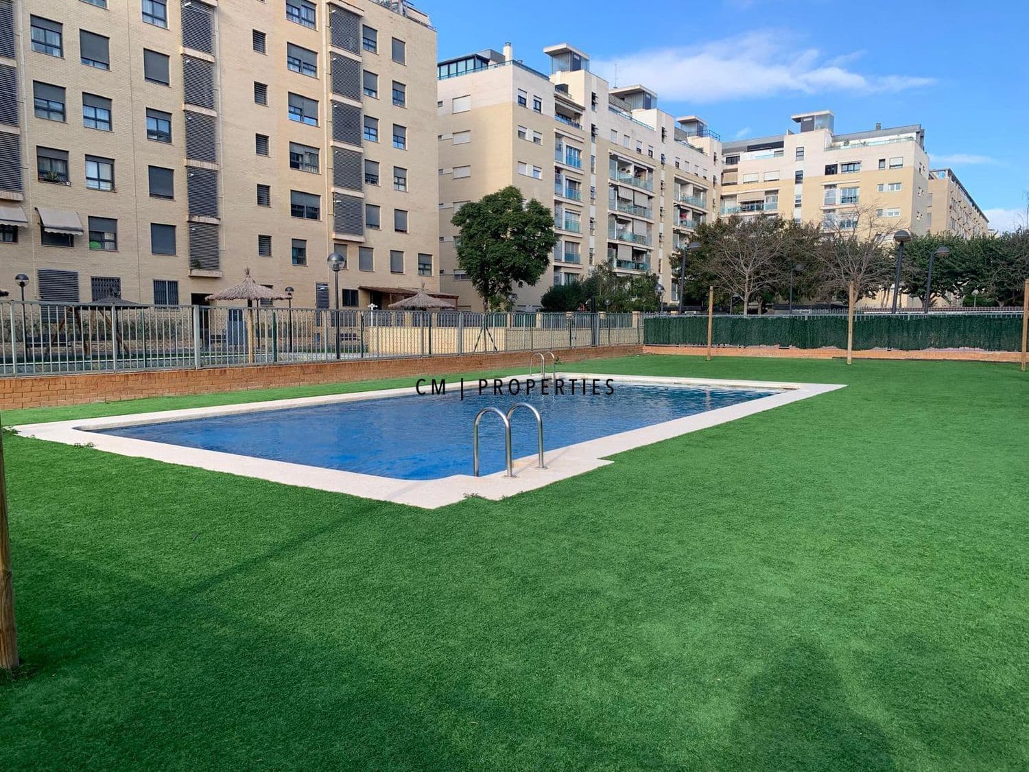 3 soveværelse Lejlighed til leje i Valencia by med swimmingpool garage - € 1.350 (Ref: 9562579)
