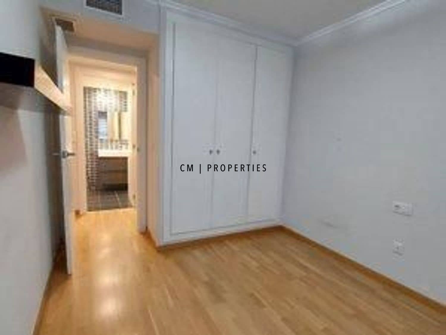 3 soveværelse Lejlighed til leje i Valencia by med swimmingpool garage - € 1.350 (Ref: 9562579)