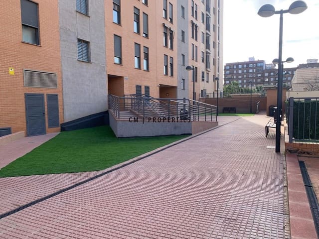 3 soveværelse Lejlighed til leje i Benicalap, Valencia by med swimmingpool garage - € 1.350 (Ref: 9562579)