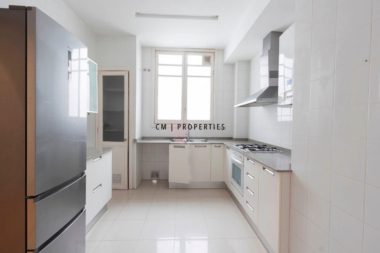 4 soveværelse Lejlighed til leje i Valencia by - € 2.800 (Ref: 9562580)