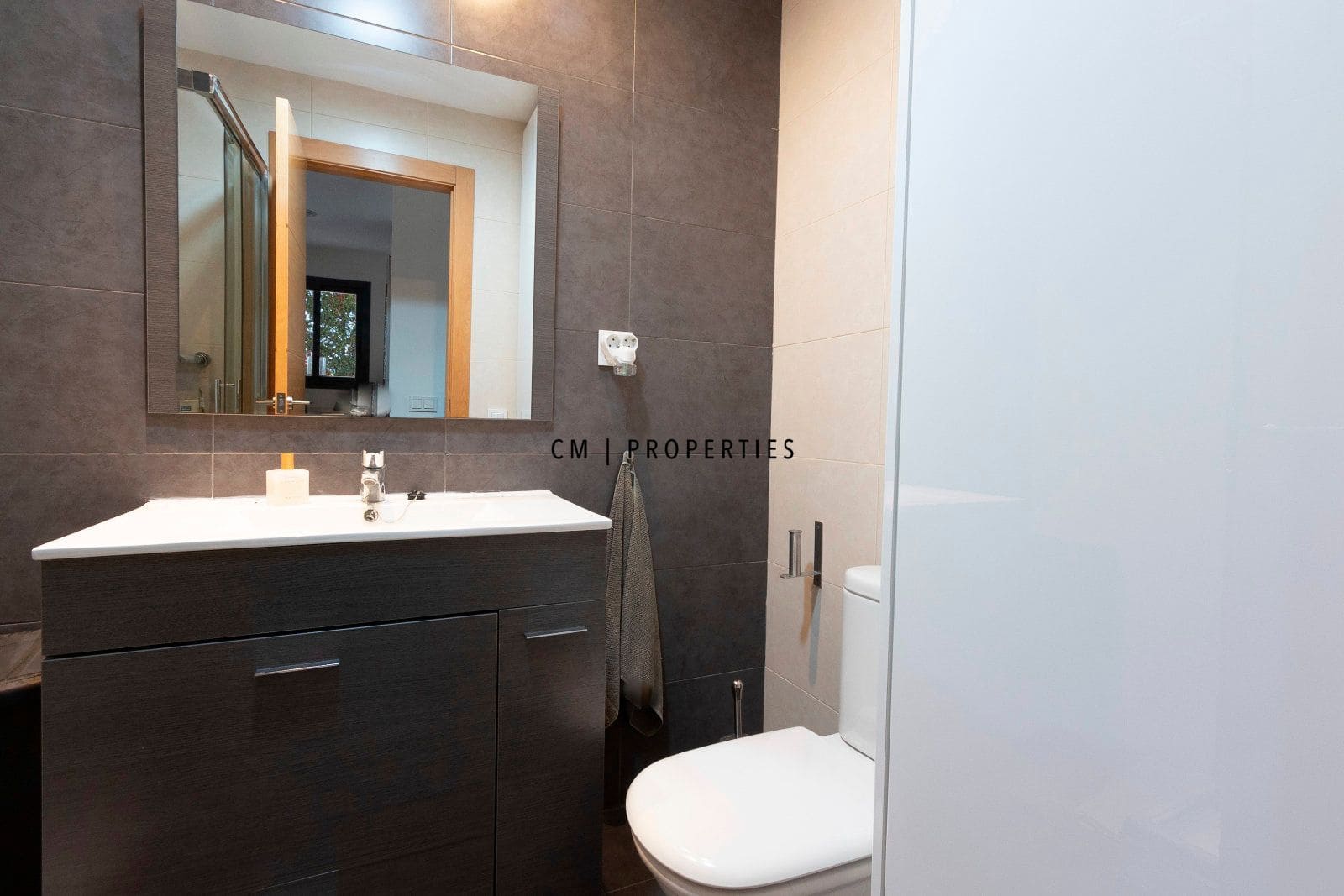 2 bedroom Townhouse for rent in Sagunto / Sagunt with pool garage - € 1,800 (Ref: 9564055)