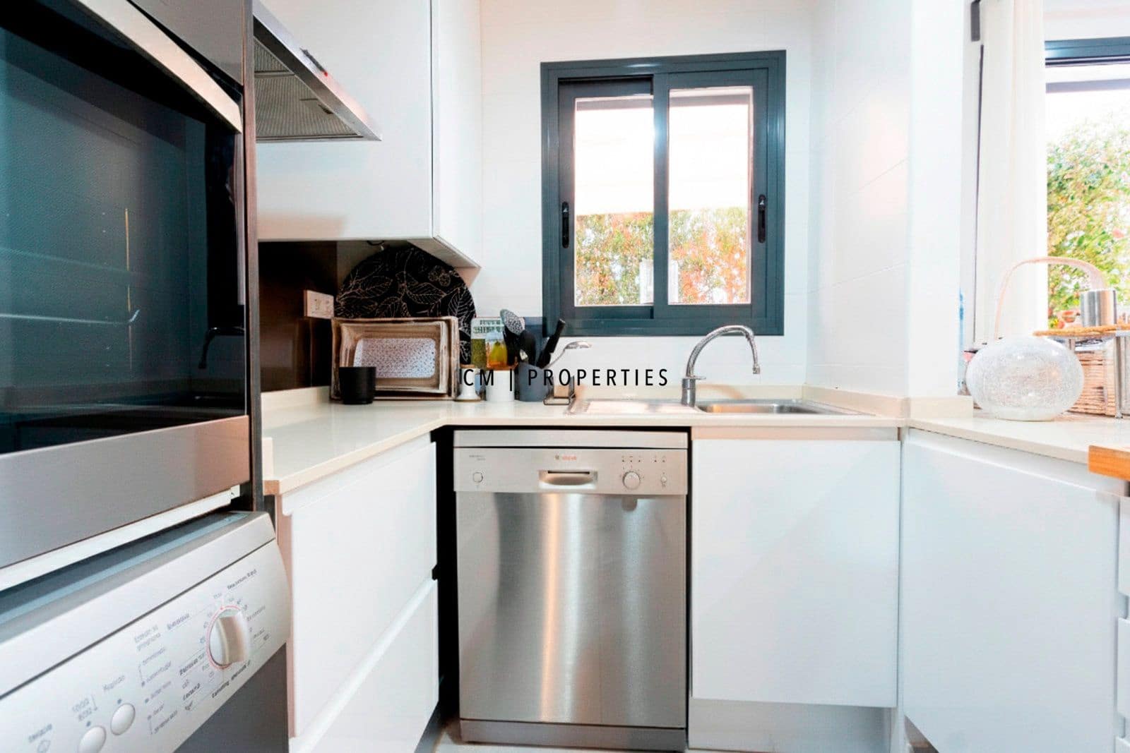 2 bedroom Townhouse for rent in Sagunto / Sagunt with pool garage - € 1,800 (Ref: 9564055)