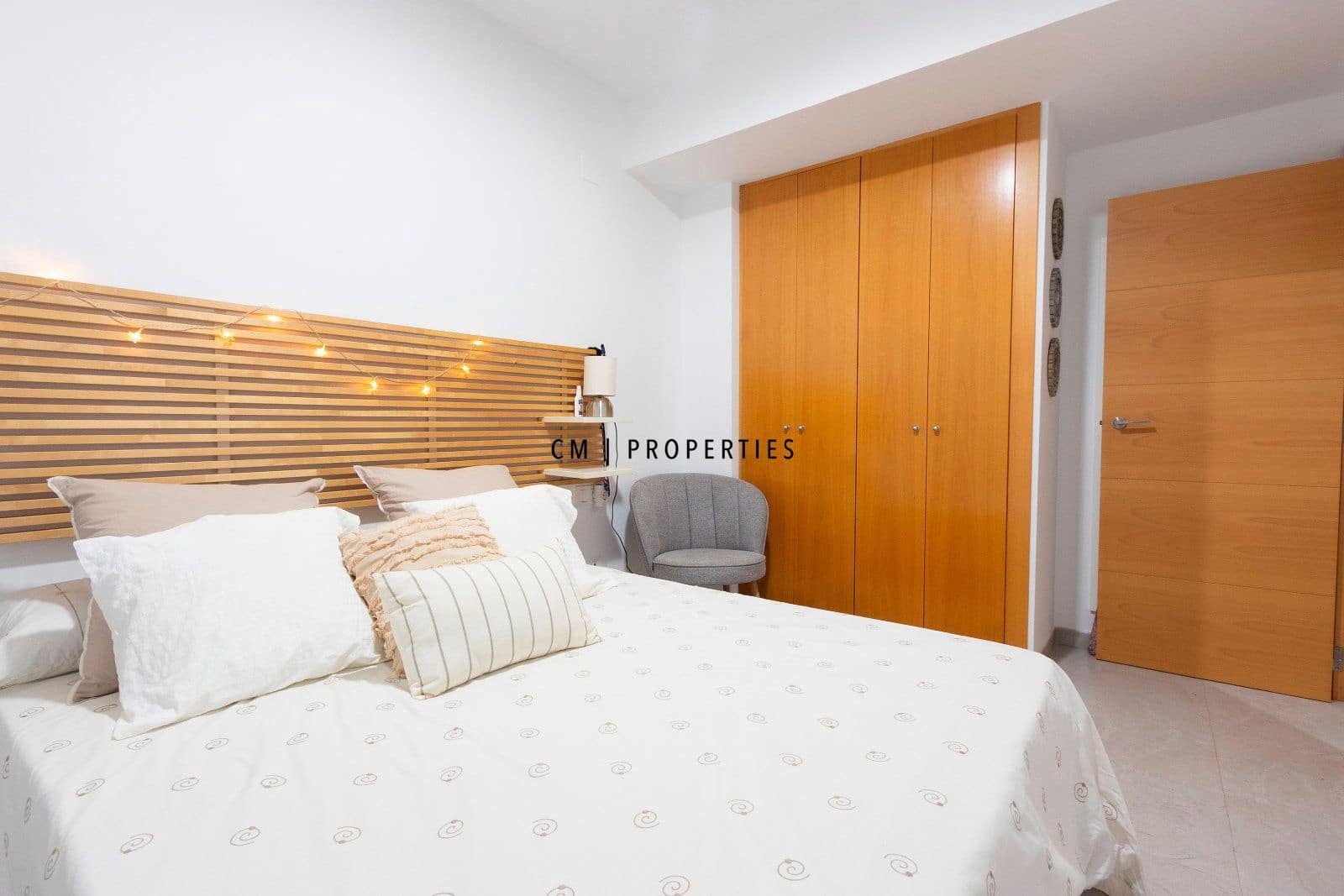 2 bedroom Townhouse for rent in Sagunto / Sagunt with pool garage - € 1,800 (Ref: 9564055)