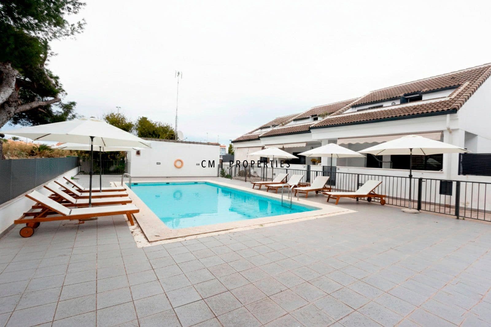 2 bedroom Townhouse for rent in Sagunto / Sagunt with pool garage - € 1,800 (Ref: 9564055)