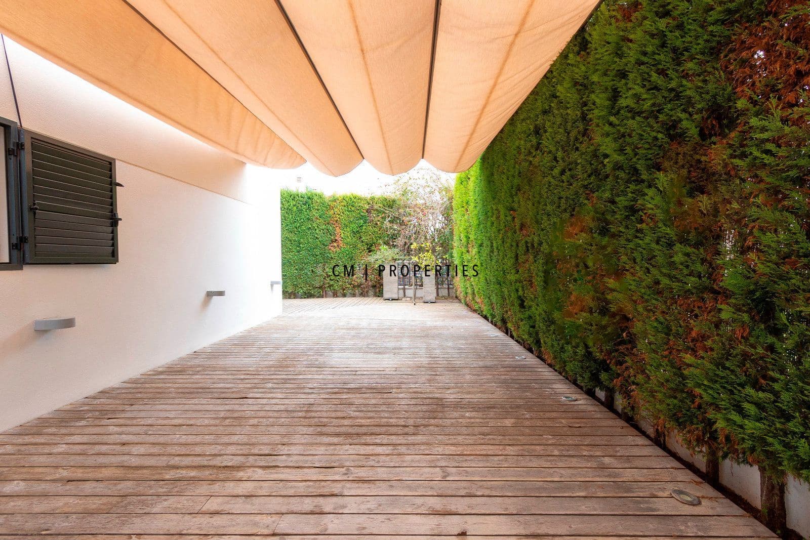 2 bedroom Townhouse for rent in Sagunto / Sagunt with pool garage - € 1,800 (Ref: 9564055)