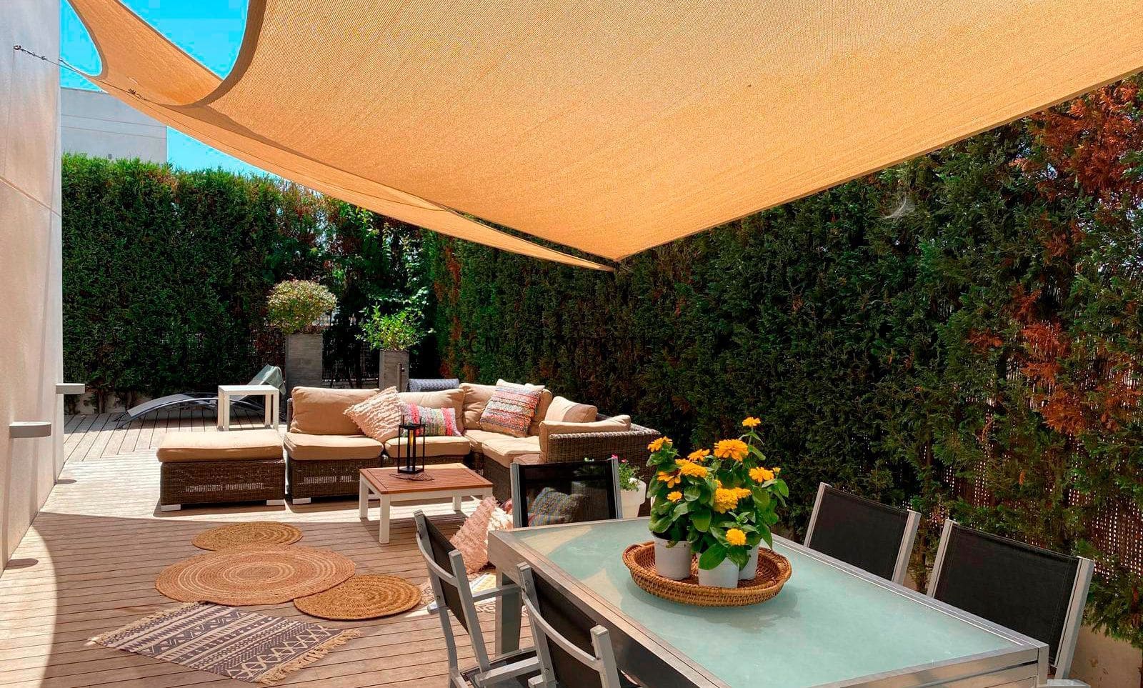 2 bedroom Townhouse for rent in Sagunto / Sagunt with pool garage - € 1,800 (Ref: 9564055)