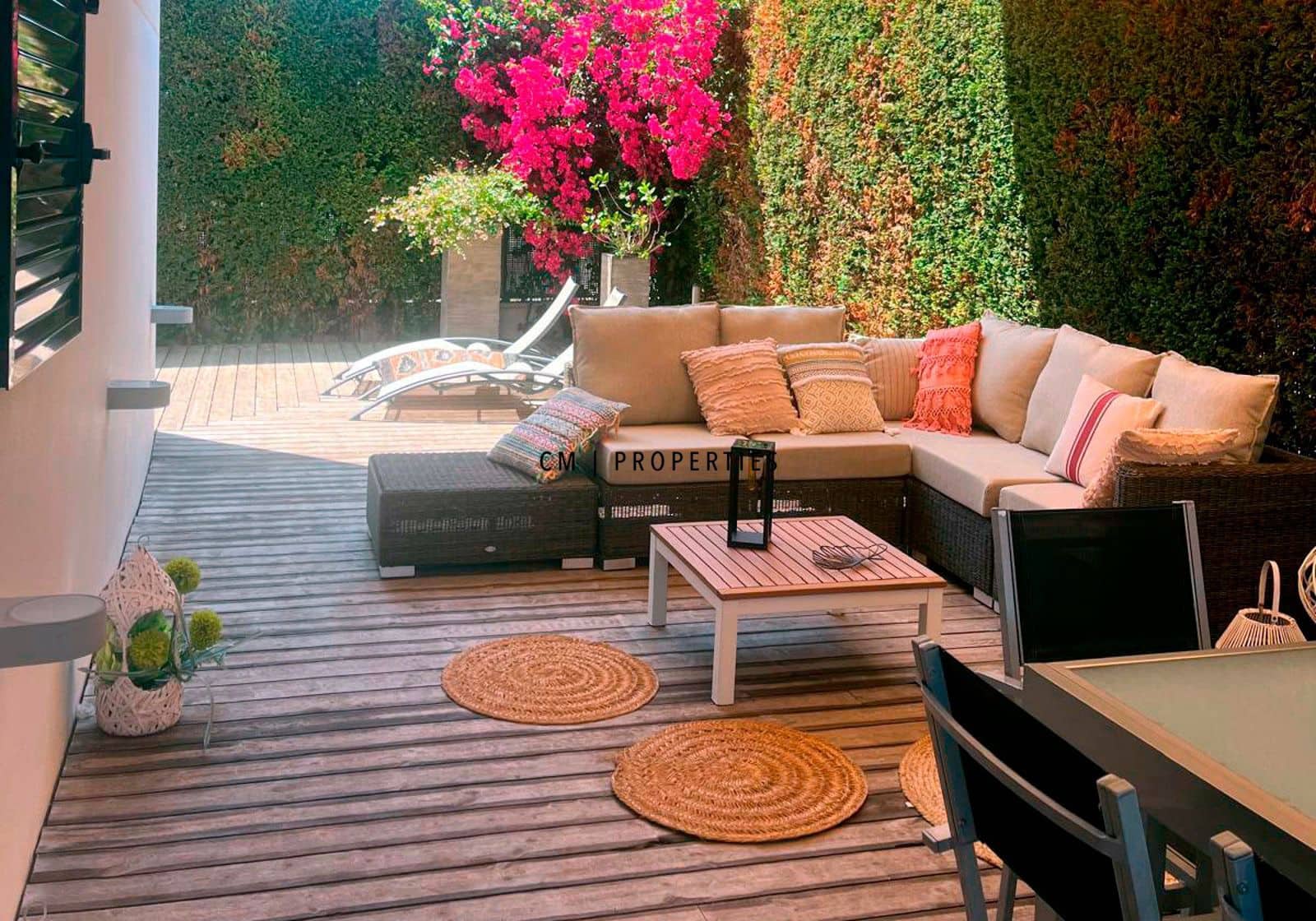 2 bedroom Townhouse for rent in Sagunto / Sagunt with pool garage - € 1,800 (Ref: 9564055)