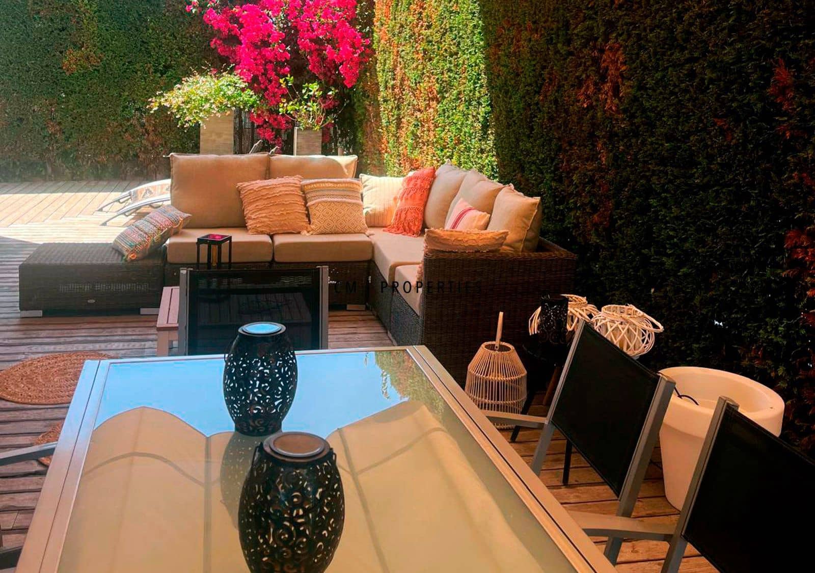 2 bedroom Townhouse for rent in Sagunto / Sagunt with pool garage - € 1,800 (Ref: 9564055)