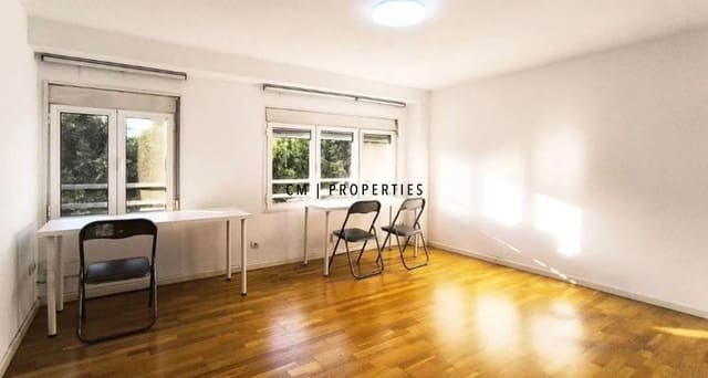 4 makuuhuone Asunto vuokrattavana paikassa Patraix, Valencia kaupunki - 1 400 € (Ref: 9566739)