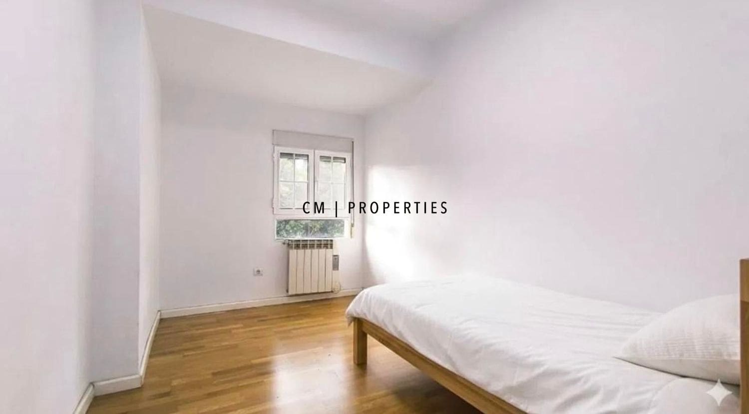 4 bedroom Flat for rent in Valencia city - € 1,400 (Ref: 9566739)