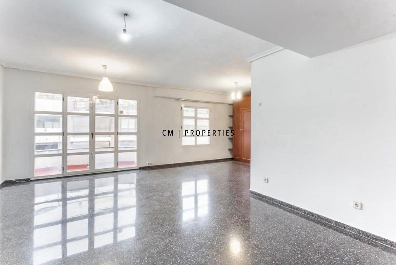 3 soveværelse Lejlighed til leje i Valencia by - € 1.600 (Ref: 9569242)