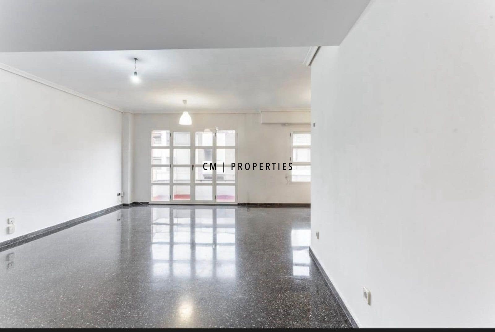 3 soveværelse Lejlighed til leje i Valencia by - € 1.600 (Ref: 9569242)