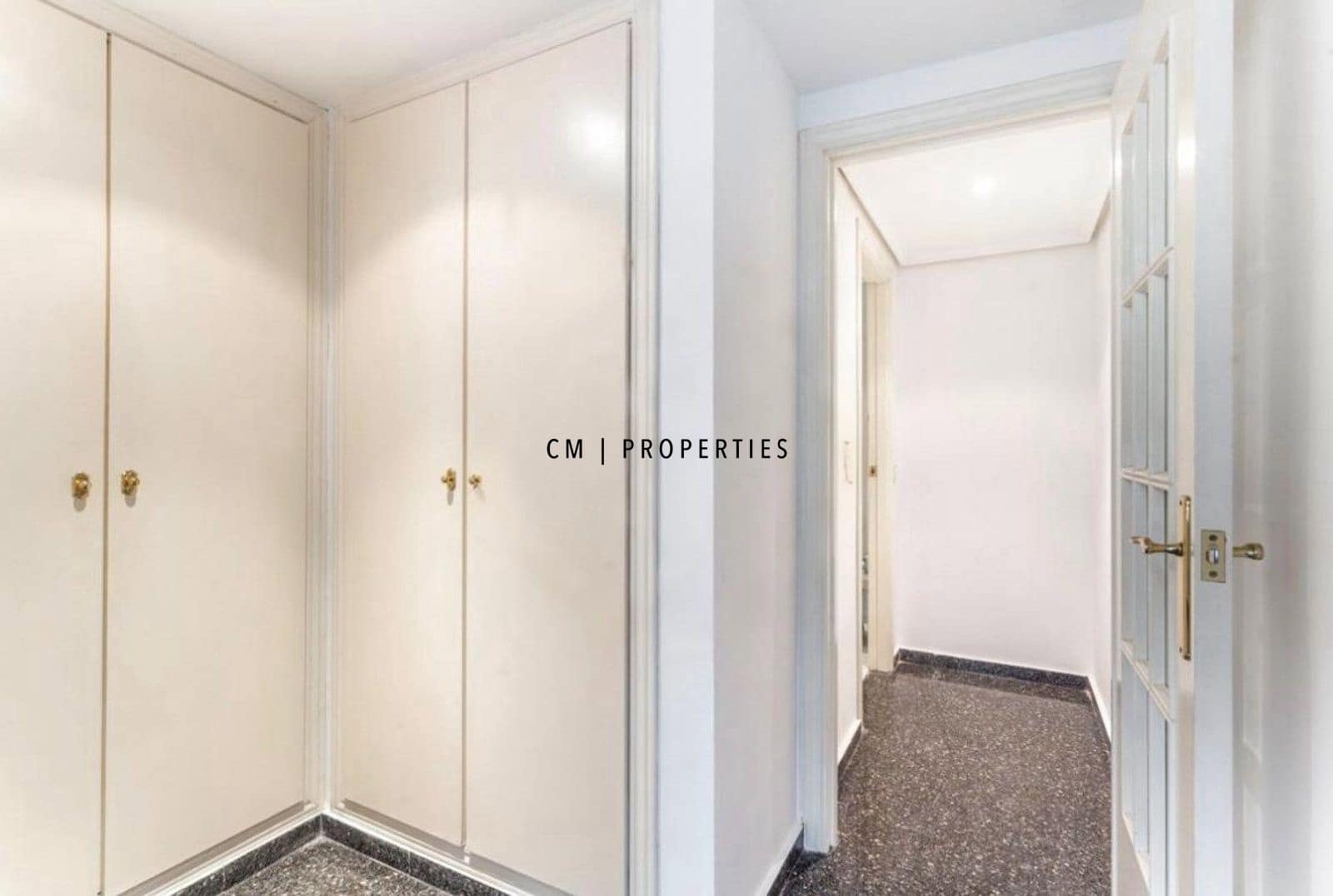 3 soveværelse Lejlighed til leje i Valencia by - € 1.600 (Ref: 9569242)