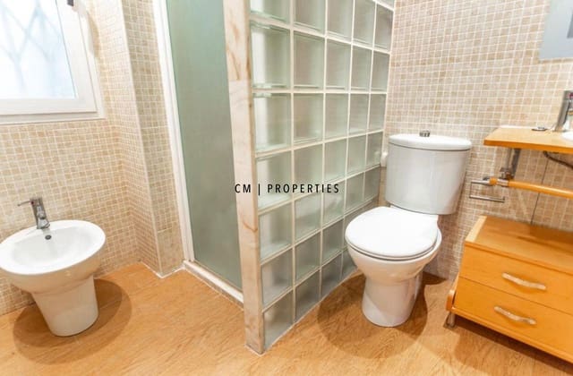 3 soveværelse Lejlighed til leje i Extramurs, Valencia by - € 1.600 (Ref: 9569242)