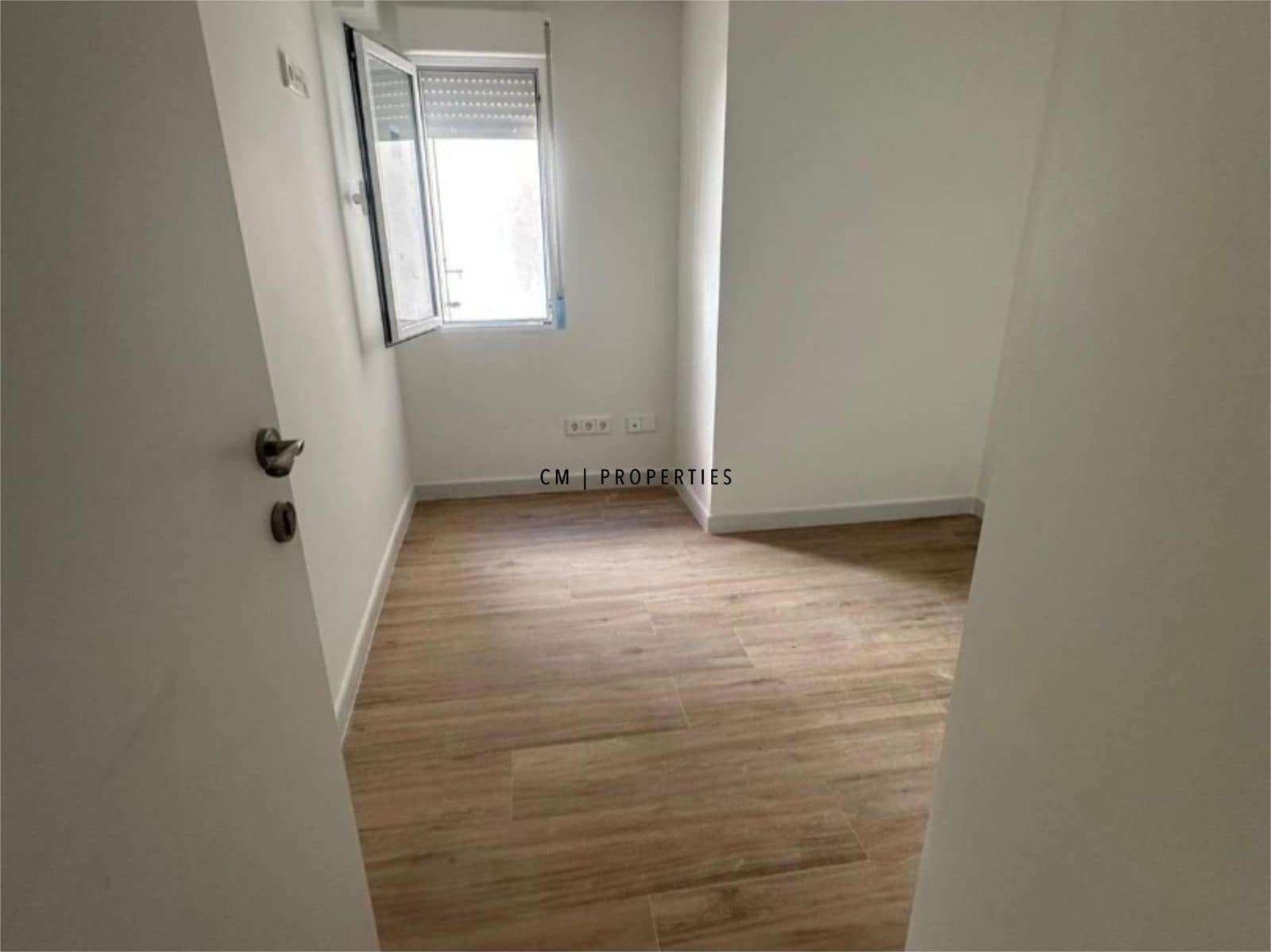 4 makuuhuone Kattohuoneisto vuokrattavana paikassa Moncada - 1 500 € (Ref: 9569243)