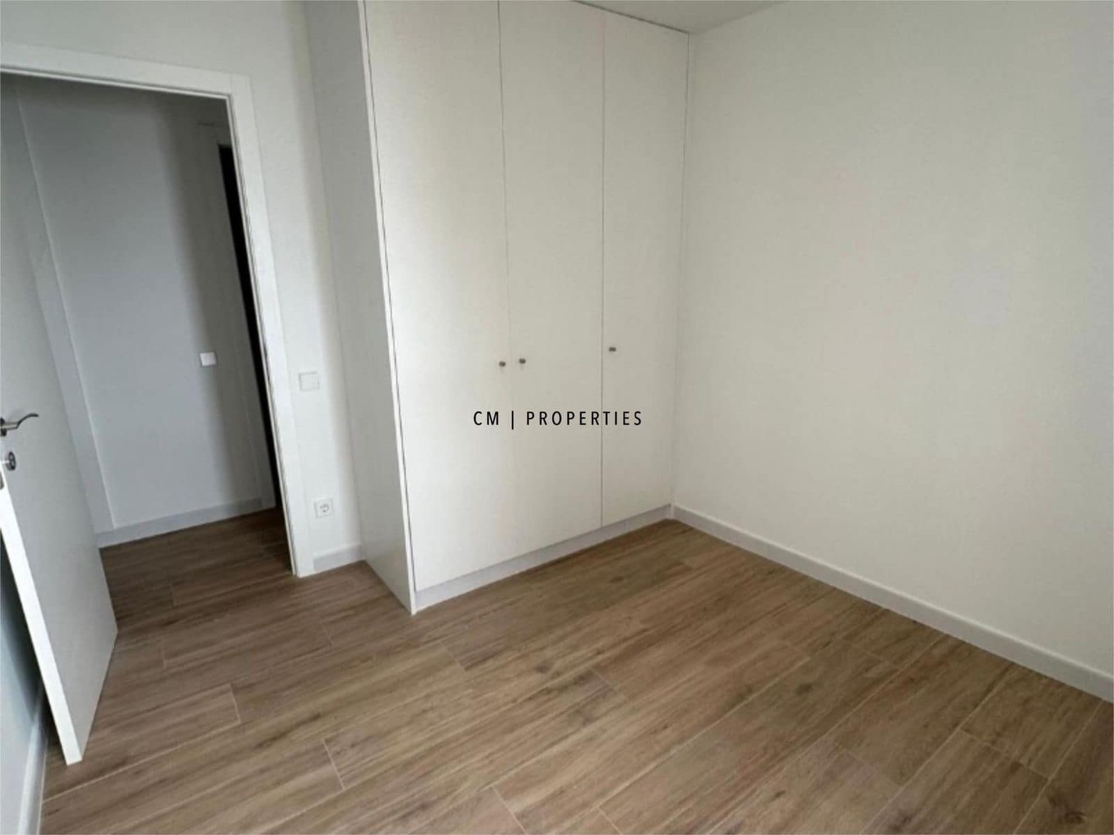 4 makuuhuone Kattohuoneisto vuokrattavana paikassa Moncada - 1 500 € (Ref: 9569243)