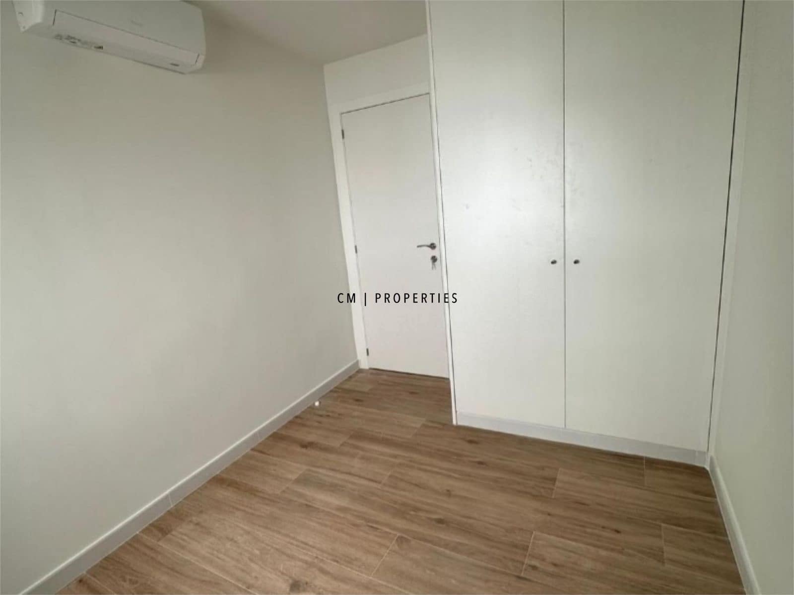 4 makuuhuone Kattohuoneisto vuokrattavana paikassa Moncada - 1 500 € (Ref: 9569243)