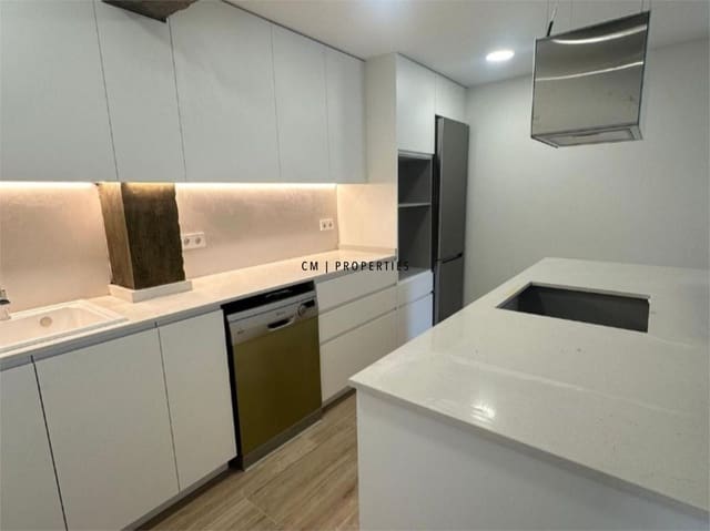 Penthouse de 4 chambres à louer à Moncada - 1 500 € (Ref: 9569243)