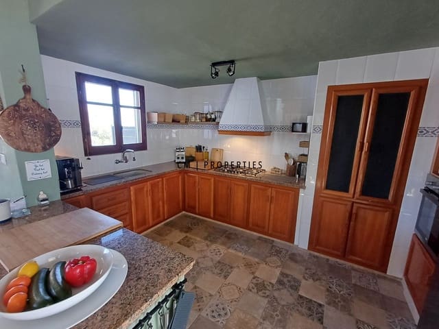 3 soverom Villa til salgs i Benifairó de la Valldigna med svømmebasseng - € 350 000 (Ref: 9570075)