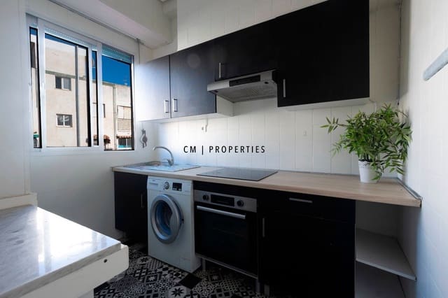 3 bedroom Flat for rent in Russafa, Valencia city - € 1,300 (Ref: 9571941)