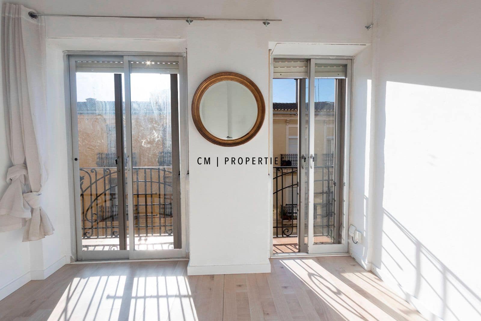 3 quarto Apartamento para arrendar em Valencia cidade - 1 300 € (Ref: 9571941)