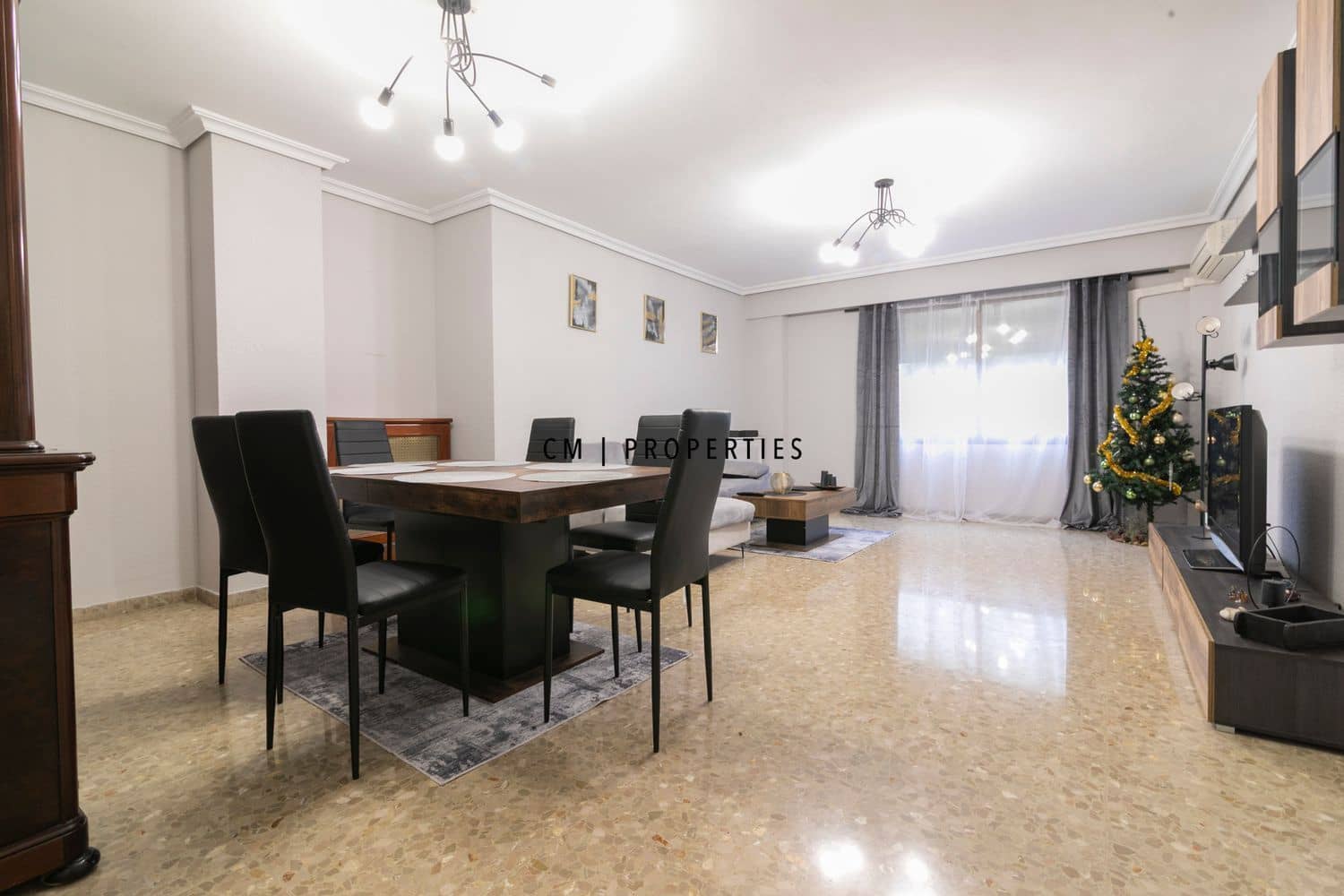 5 sovrum Lägenhet att hyra i Valencia stad med garage - 2 000 € (Ref: 9572226)