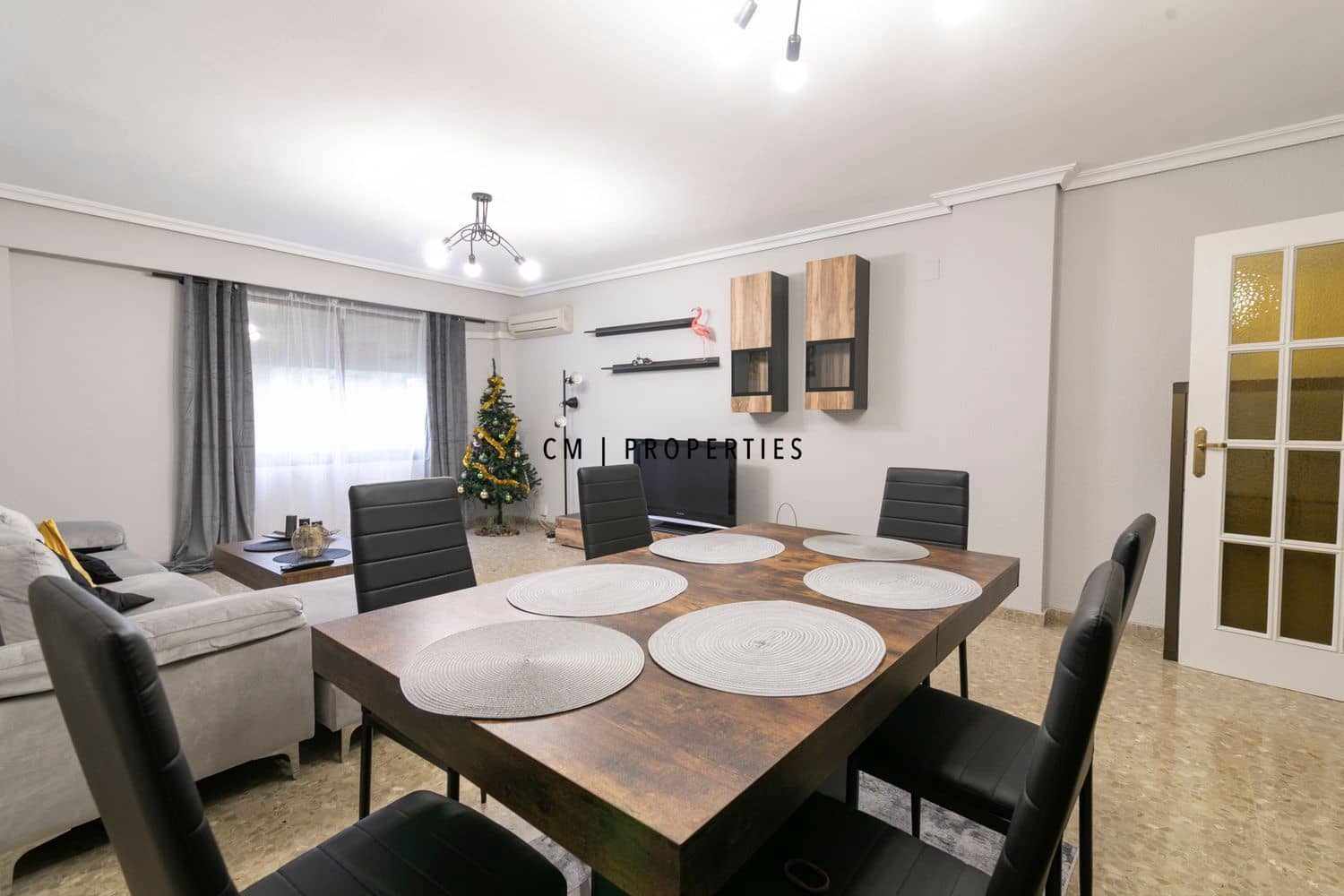 5 sovrum Lägenhet att hyra i Valencia stad med garage - 2 000 € (Ref: 9572226)