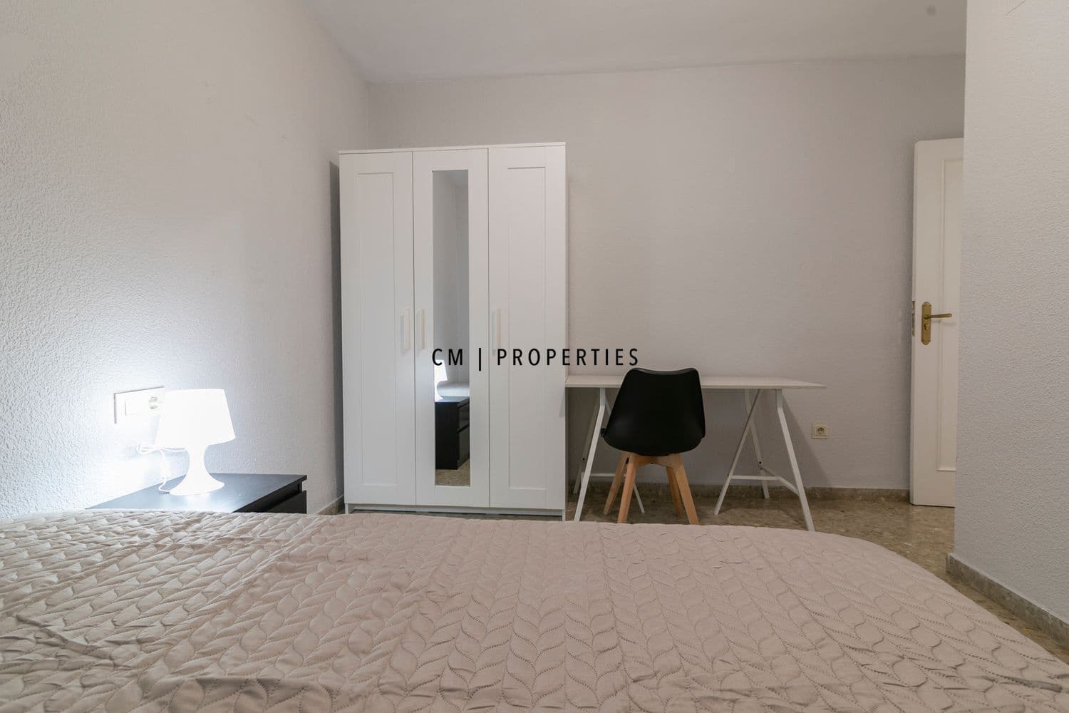 5 sovrum Lägenhet att hyra i Valencia stad med garage - 2 000 € (Ref: 9572226)