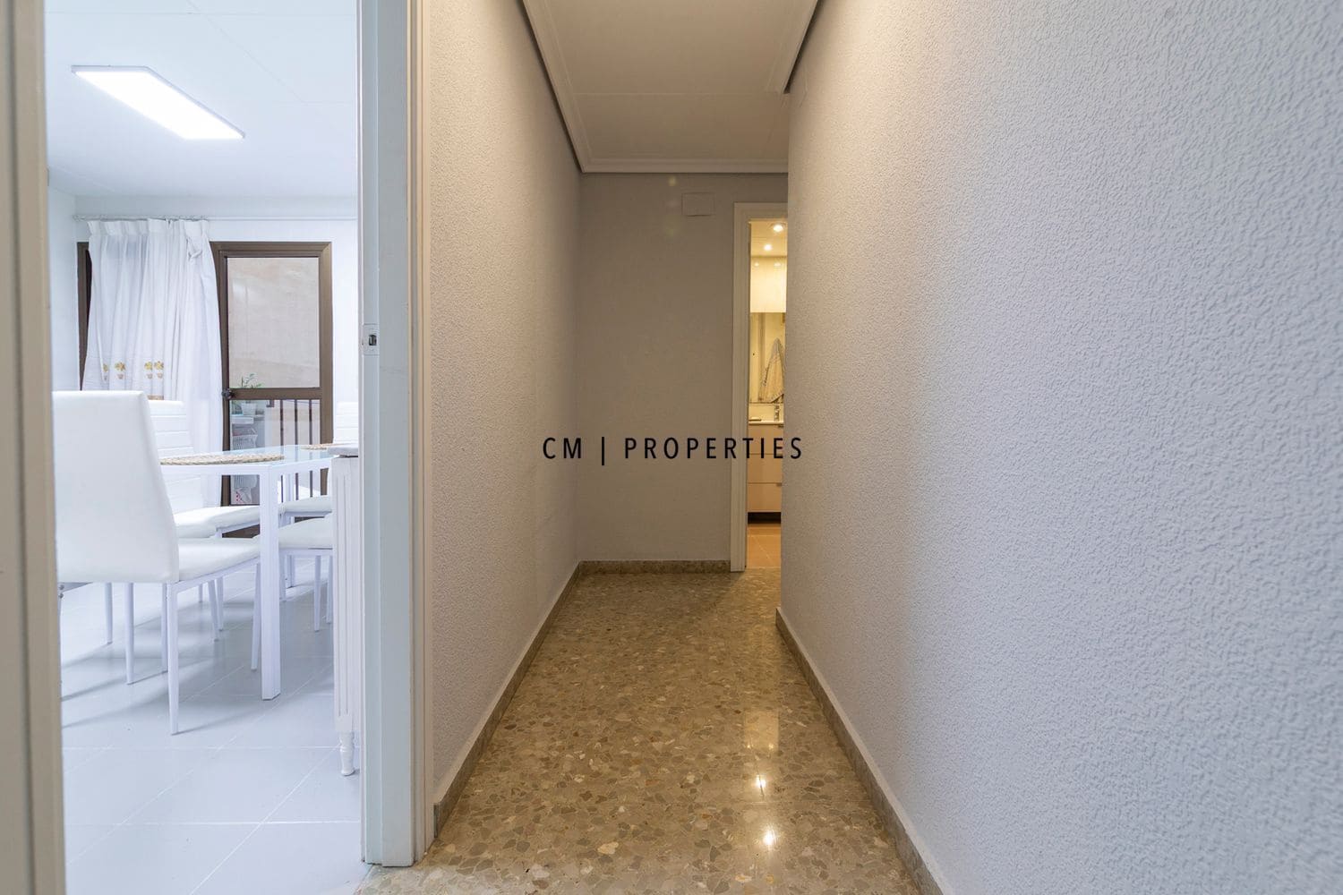 5 sovrum Lägenhet att hyra i Valencia stad med garage - 2 000 € (Ref: 9572226)