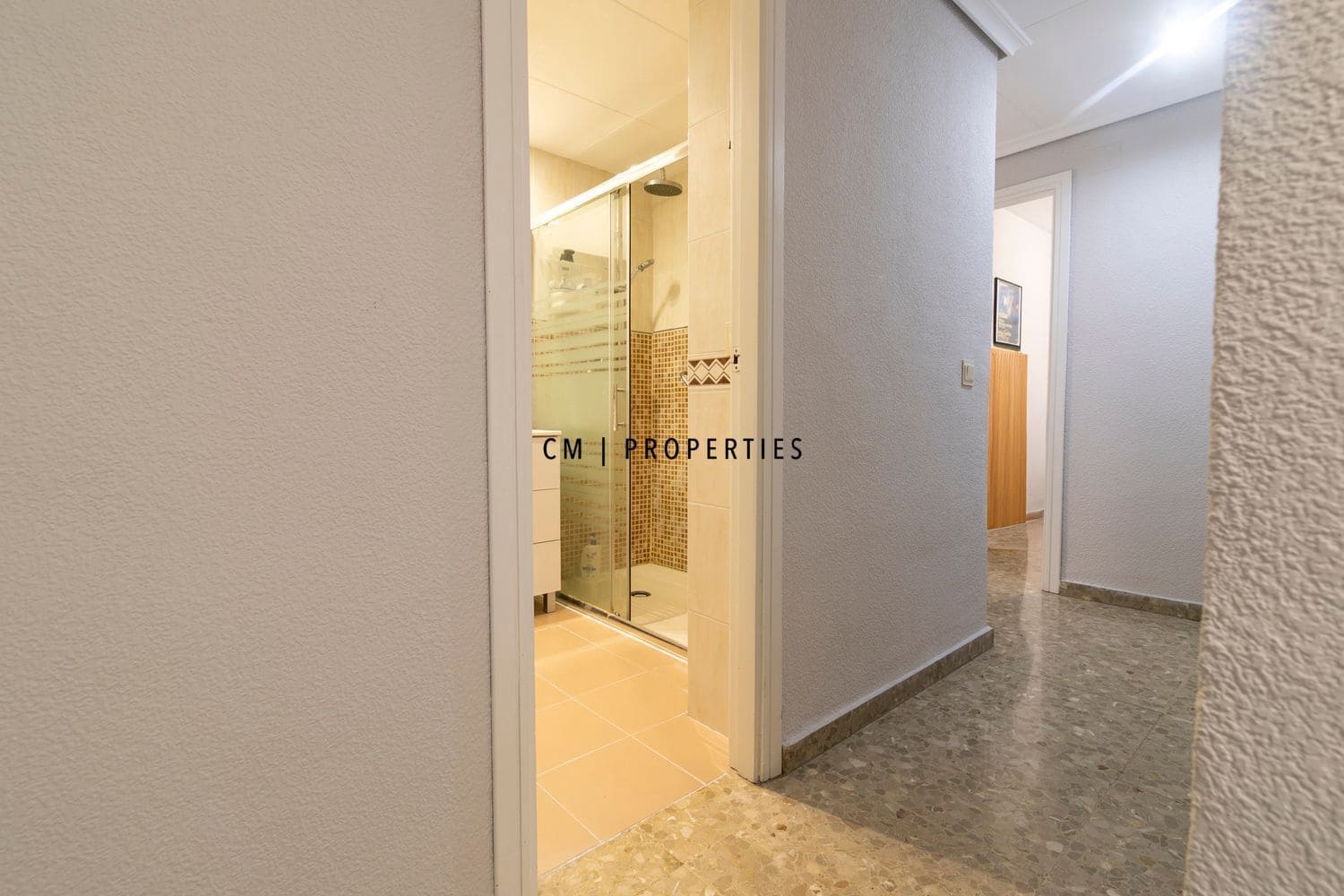 5 sovrum Lägenhet att hyra i Valencia stad med garage - 2 000 € (Ref: 9572226)