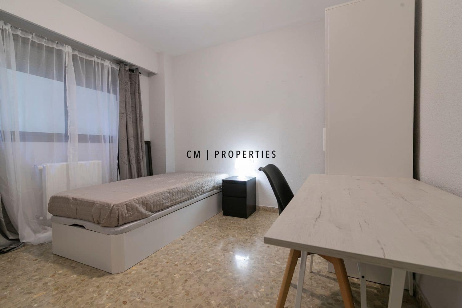 5 sovrum Lägenhet att hyra i Valencia stad med garage - 2 000 € (Ref: 9572226)