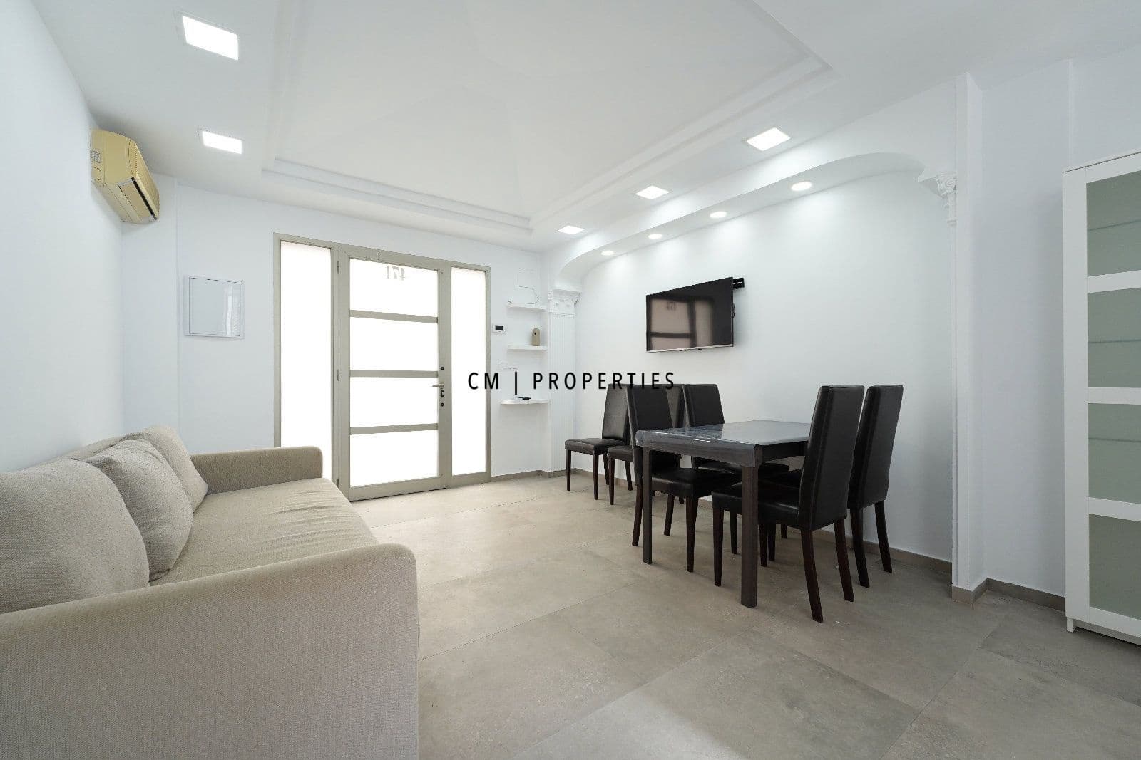 Piso de 3 habitaciones en València ciudad en alquiler - 1.100 € (Ref: 9579159)