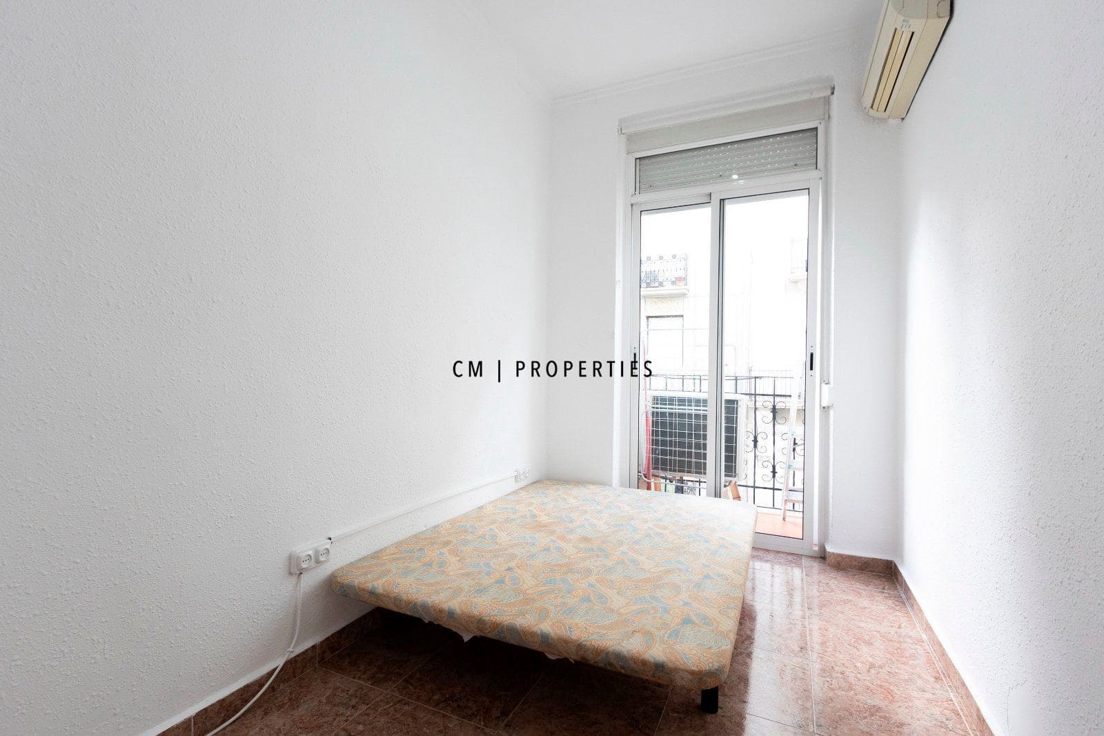 4 sypialnia Mieszkanie do wynajęcia w Miasto Walencja z basenem - 1 600 € (Ref: 9580078)