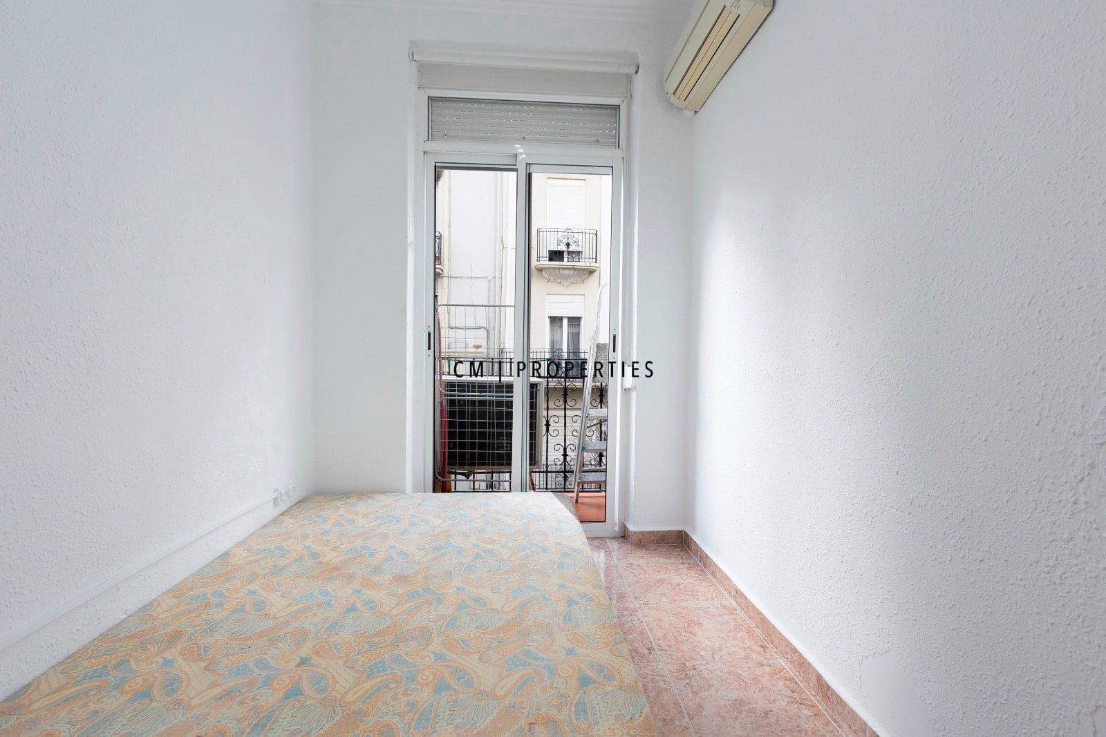 4 sypialnia Mieszkanie do wynajęcia w Miasto Walencja z basenem - 1 600 € (Ref: 9580078)