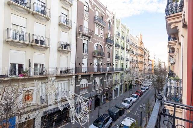 4 sovrum Lägenhet att hyra i L'Eixample, Valencia stad med pool - 1 800 € (Ref: 9580078)