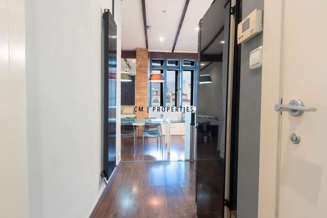 Penthouse til leje i L'Eixample, Valencia by - € 1.750 (Ref: 9580261)