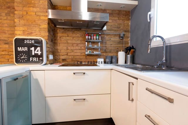 Penthouse til leje i L'Eixample, Valencia by - € 1.750 (Ref: 9580261)