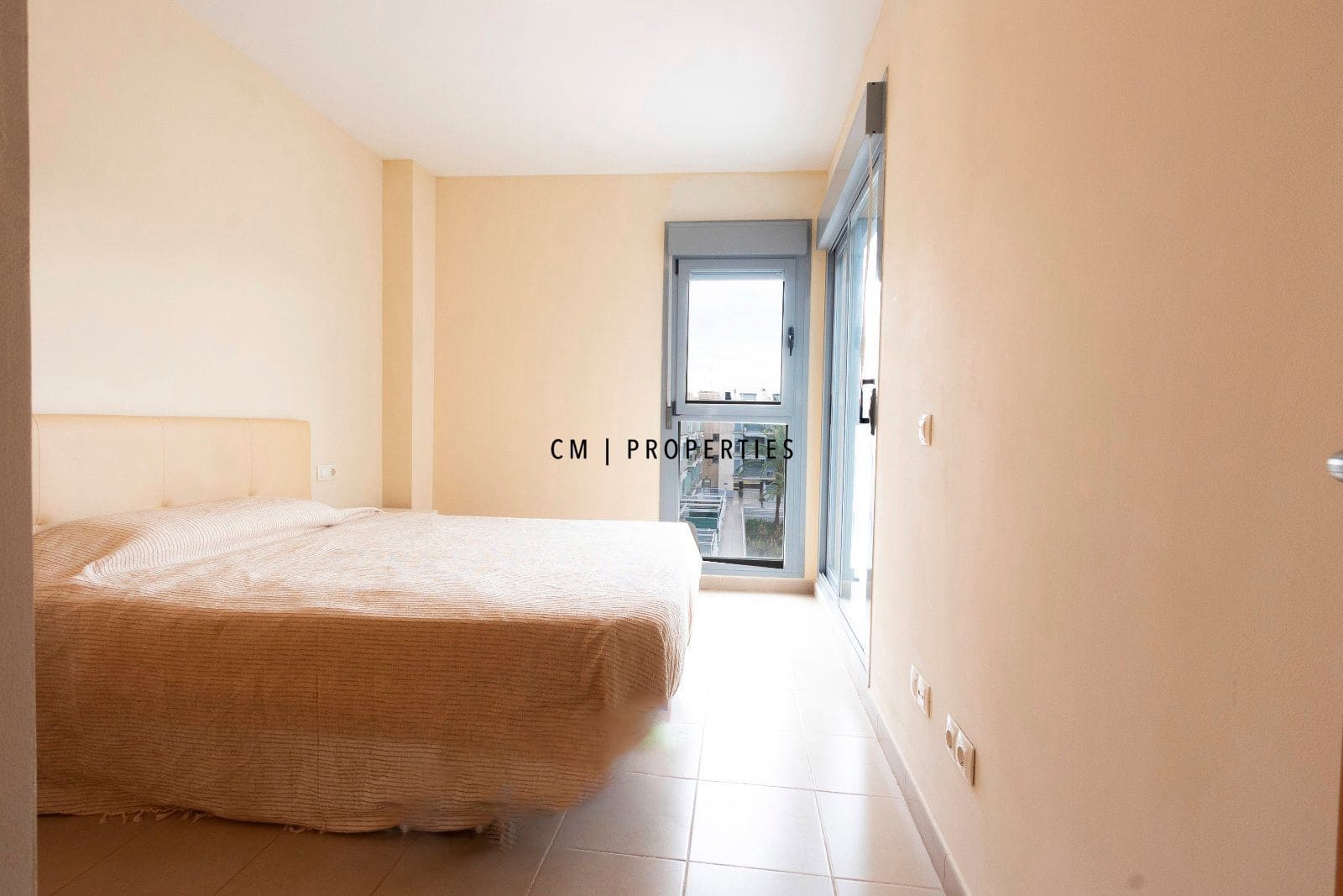 2 bedroom Penthouse for rent in Almenara with pool garage - € 1,050 (Ref: 9581245)