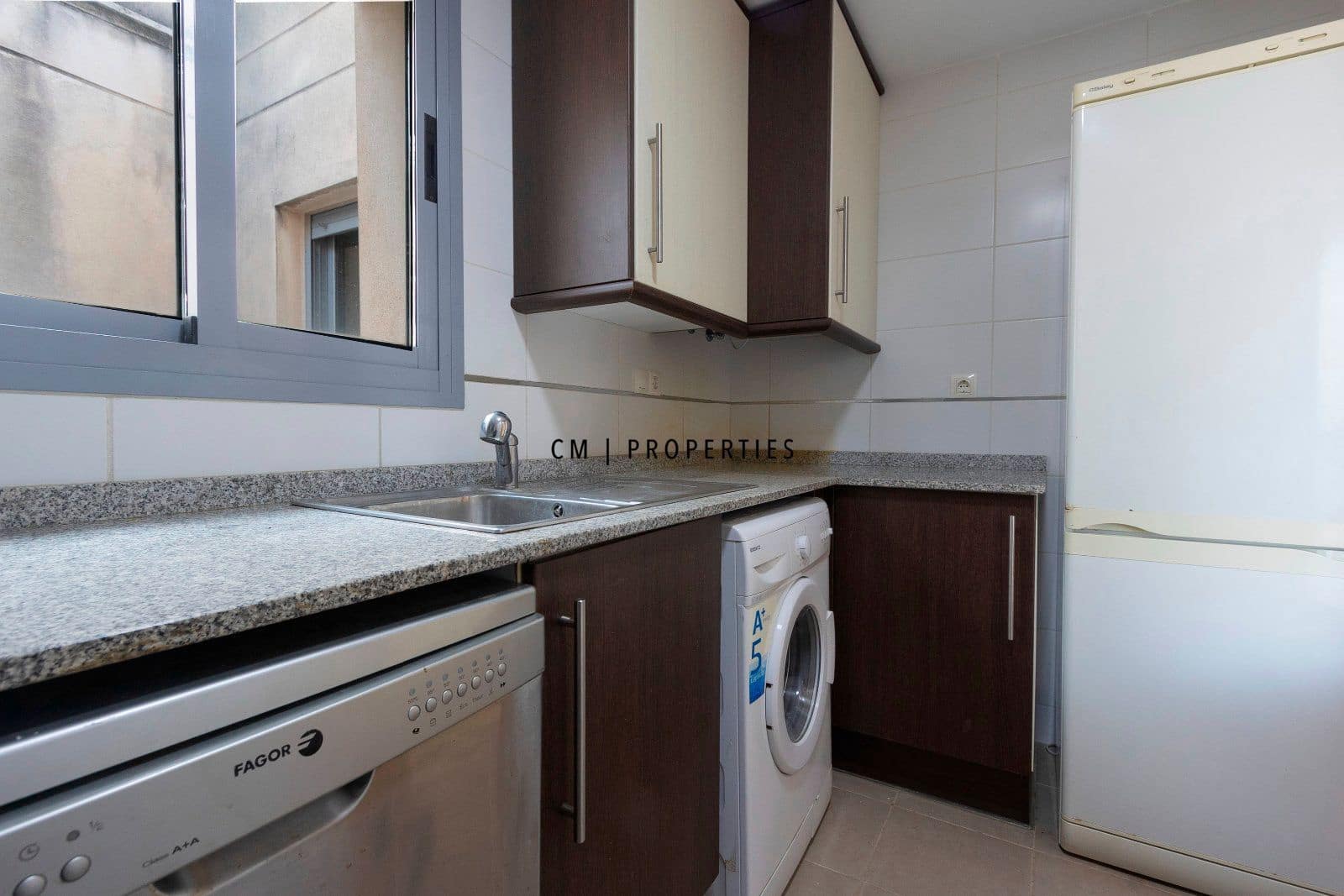 2 bedroom Penthouse for rent in Almenara with pool garage - € 1,050 (Ref: 9581245)