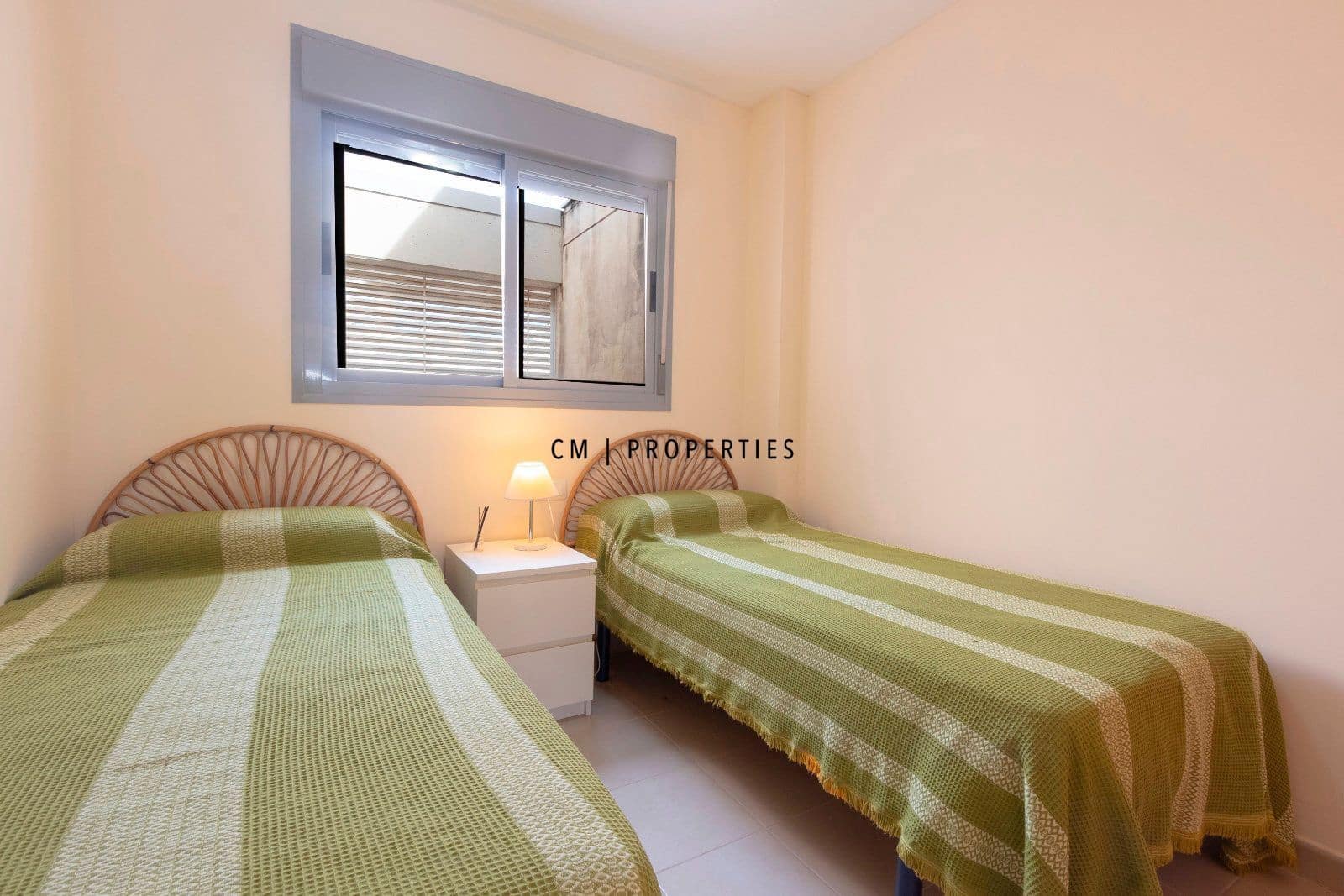 2 bedroom Penthouse for rent in Almenara with pool garage - € 1,050 (Ref: 9581245)